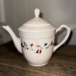 Farberware White Christmas Teapot